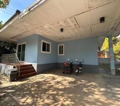 Коттедж с 3 комнатами в Uthaithani Resort