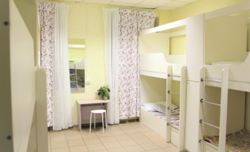 Кровать в общем номере в Мариинск