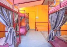 Кровать в общем номере в OYO 586 I Hostel