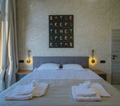 Коттедж с балконом и с красивым видом из окна в Whitemare