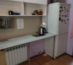 Кровать в 8-местном общем женском номере в Only