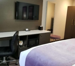 Двухместный номер Standard двуспальная кровать в Sunset West Hotel, SureStay Collection by Best Western
