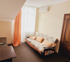 2-комнатный номер полулюкс семейный (мансарда) в Валенсия