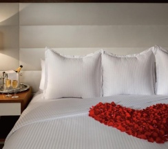Двухместный люкс Preferred club Honeymoon oceanfront (двуспальная кровать) в Secrets The Vine Cancun - Adults Only - All Inclusive