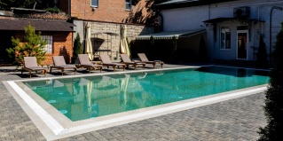 Таганрог: Гостевой дом Белуга Резиденция