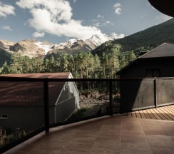 Номер полулюкс с 1 двуспальной кроватью и балконом в Moon