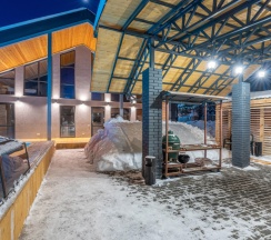 Шестиместный коттедж с балконом и с видом на город в Барнхаус