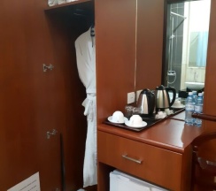Трёхместный номер Standard в Royal hotel