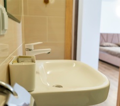 Двухуровневый номер на 6-7 человек с видом на море (корпус Б) в Оптимист