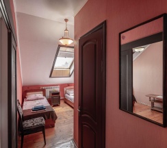 4-местный 2-комнатный номер стандарт (мансарда) в Изумруд