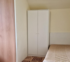 Комната стандарт с 1 односпальной и 1 двуспальной кроватью в Анюта