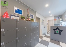 Стильная двухместная комната с видом на город. в Star home