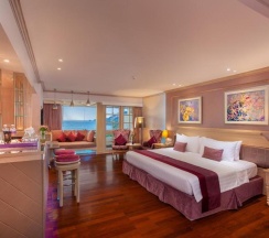 Люкс Jacuzzi Diamond в Diamond Cliff Resort & Spa, Patong Beach