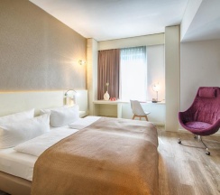 Двухместный номер Superior двуспальная кровать в Leonardo Hotel Berlin Mitte