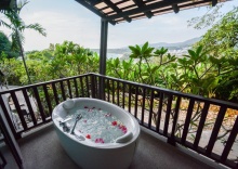 Люкс Honeymoon в Andaman Cannacia Resort & Spa