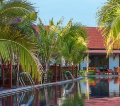 Двухместная вилла с видом на бассейн двуспальная кровать в Howard Johnson by Wyndham Phuket Naiyang