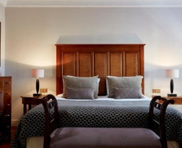 Семейный люкс с видом на поле для гольфа в Aphrodite Hills Hotel