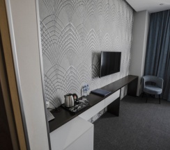 Семейный стандарт (1 двухспальная+1 односпальная кровать) в Sleepers hotel avia dme