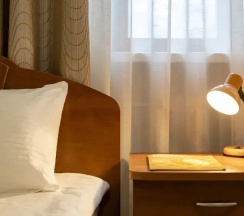 Двухместный номер первой категории Стандарт 2 отдельные кровати в Нефтяник