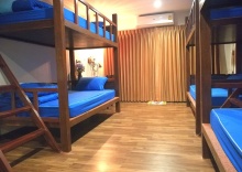 Семейный номер Standard с балконом в Phobphanhostel