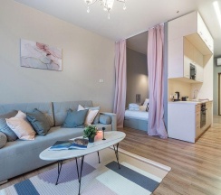 Апартаменты улучшенные с 1 двуспальной кроватью в Sky inn color