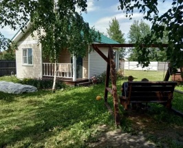 Коттедж с красивым видом из окна в Марфино