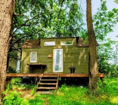 Изумрудный tiny house в Шведские дачи