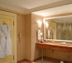 Люкс "Николай Гумилёв" с мансардными окнами в Taleon Imperial Hotel