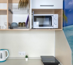 1-комнатные апартаменты эконом с 1 двуспальной кроватью (без окна) в Prim Rooms Apt Apartments (Прим Румс Апт Апартментс)