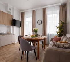 Апартаменты с 2 комнатами с балконом и с видом на город в GM Apartments