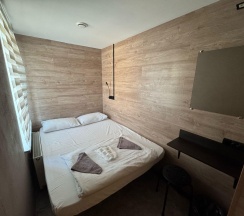 Номер комфорт с 1 двуспальной кроватью в Shelterz