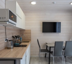 Домик с террасой в Calista