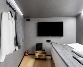 King в Dot space 84