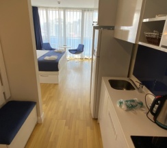 Трёхместный номер Deluxe с балконом и с видом на море в Апарт-отель MyGeorgia LLC Orbi City