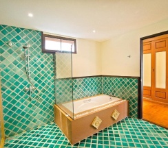 Вилла с 5 комнатами в Tropicana Pool Villa