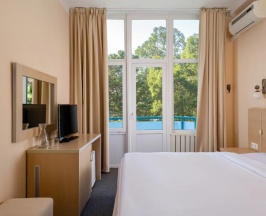 Двухместный номер Economy двуспальная кровать в Знание