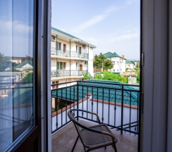 Двухместный стандарт с балконом в Три Восьмёрки