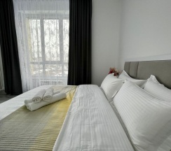 Апартаменты с 3 комнатами с балконом и с красивым видом из окна в Adal Apartments