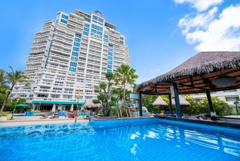 Патонг: Отель Andaman Beach Suites Hotel