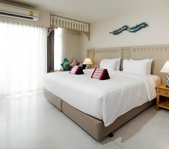 Двухместный номер Deluxe с видом на город двуспальная кровать в Panphuree Residence