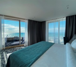 Трехкомнатные Апартаменты с террасой и видом на море в Grand hotel Anapa
