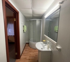 Номер стандарт с 2 односпальными кроватями в Дом охотника