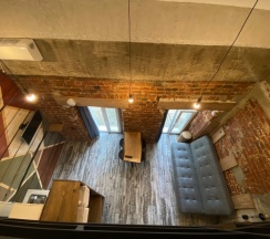 Улучшенные двухуровневые апартаменты с мини-кухней в Loft Apart