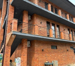 Трёхместный номер Comfort с красивым видом из окна в А.Л.А.С.