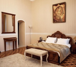 Трёхместный номер Economy в Royal Palace Hotel Baku