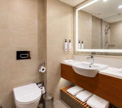 Стандартный; 2 раздельные кровати с видом в Атриум в Арткорт Москва Центр