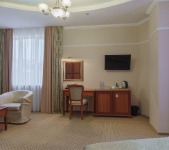 JUNIOR SUITE с балконом в Дегас