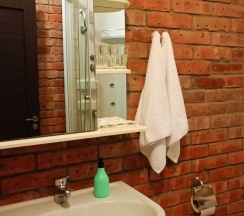 Апартаменты/Семейный трёхкомнатный номер с большими двуспальными кроватями в Морской