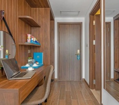 Двухместный номер Deluxe с видом на реку (двуспальная кровать) в Gold Plaza Hotel Da Nang