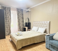 Двухместный номер with chair bed Улучшенный с видом на город двуспальная кровать в Дивноморское Рандеву